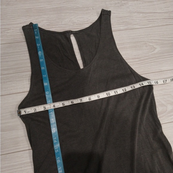 Pair of Drapy Dresses - Picture 7 of 12